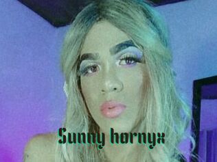 Sunny_hornyx